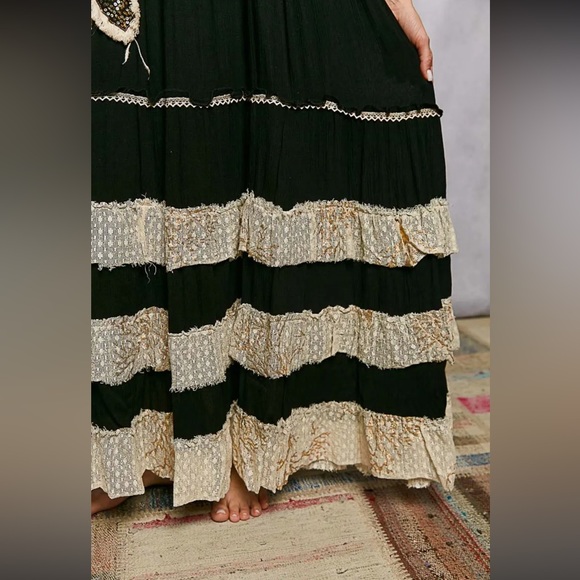 Ruffle Trim V-Neck Embroidery Sequins
Tassel Long Dress - Picture 6 of 6